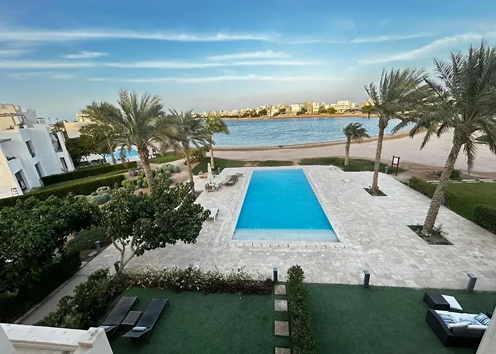 Joubal 2br • Floor Lagoon View شقة الغردقة