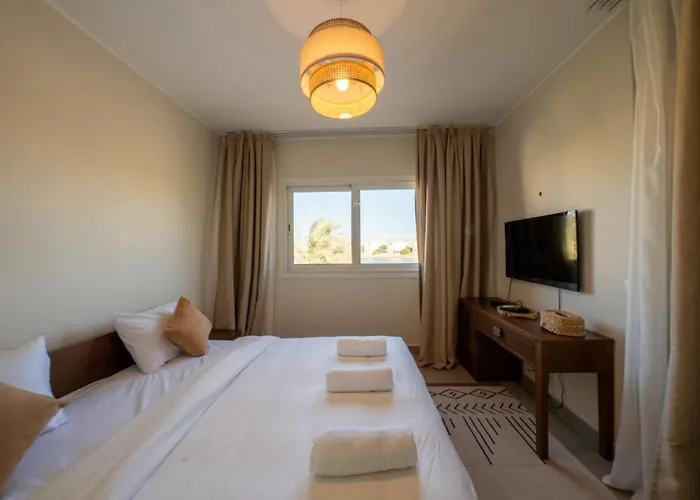 Joubal 2br • Floor Lagoon View الغردقة